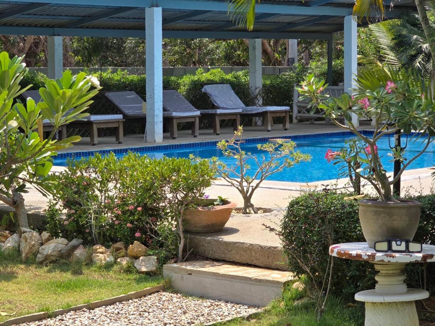 Happy Mind Resort Пранбури Экстерьер фото